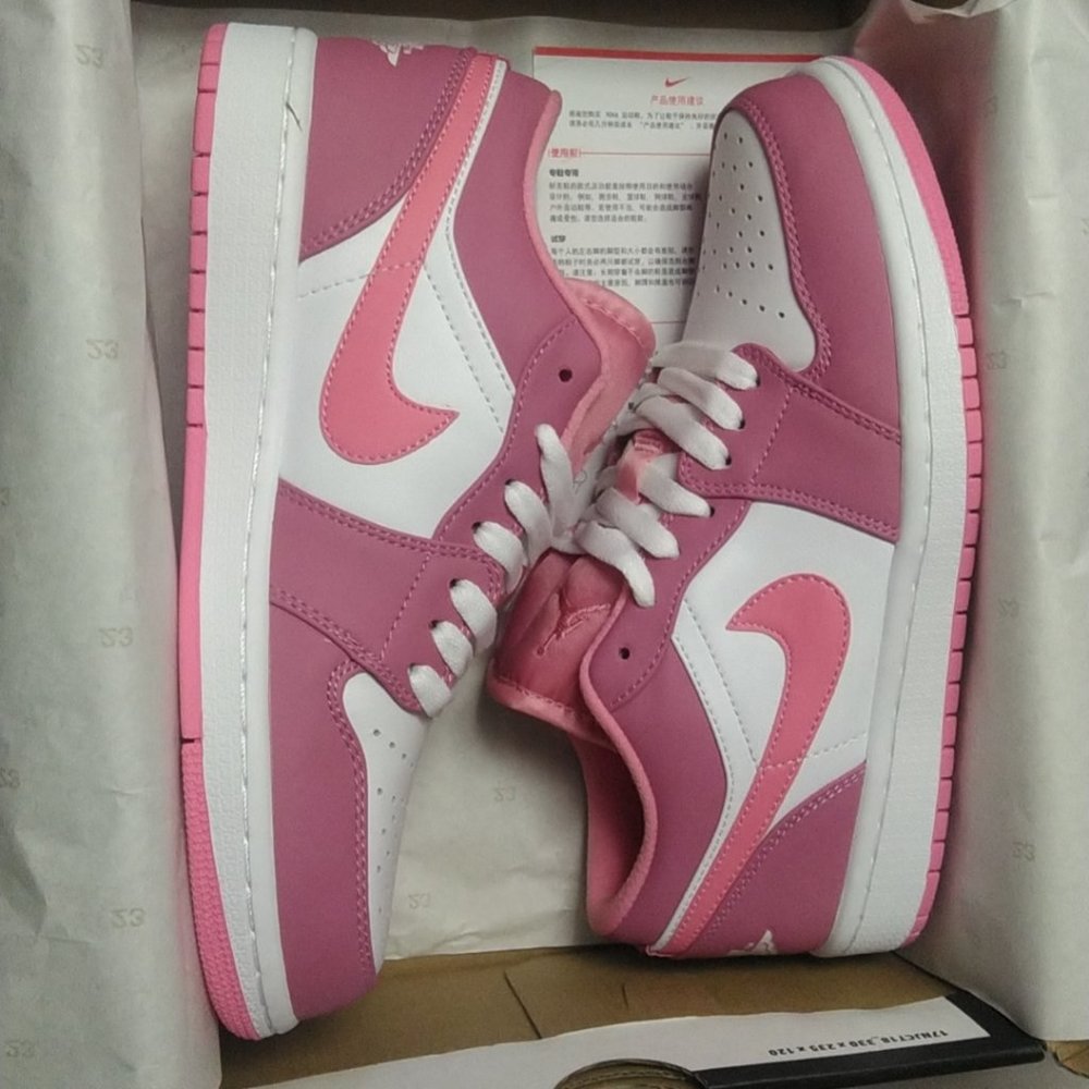 AIR JORDAN 1 LOW